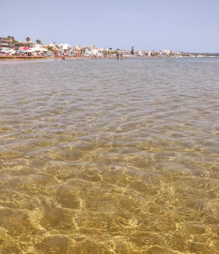 Debel House Bed & Breakfast Marina di Ragusa Bagian luar foto