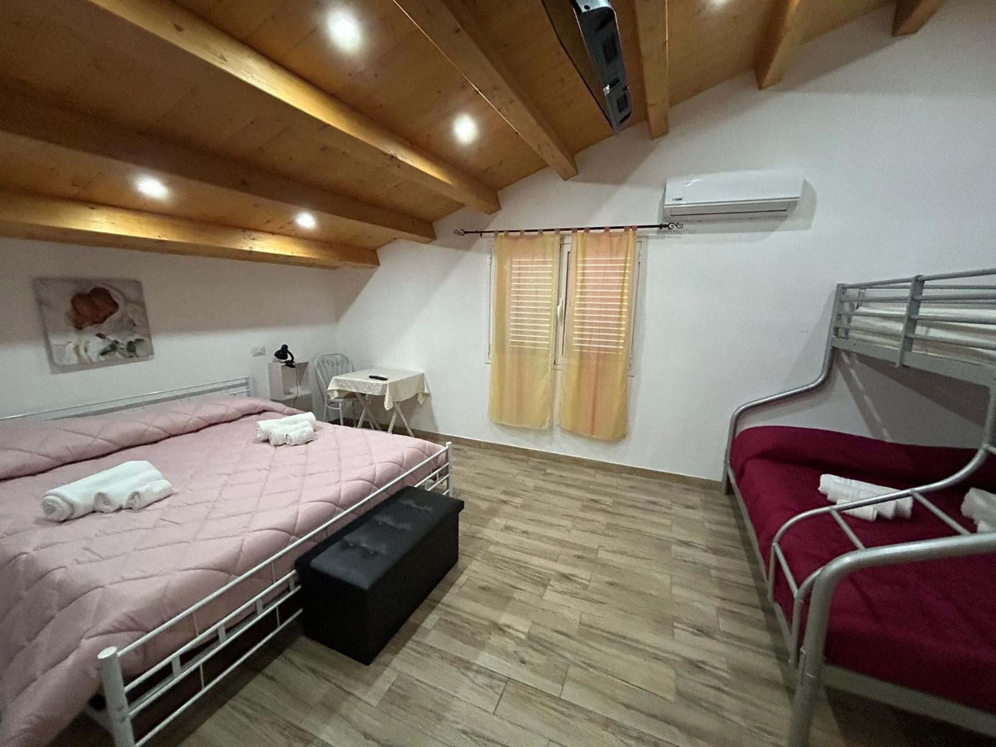 Debel House Bed & Breakfast Marina di Ragusa Bagian luar foto